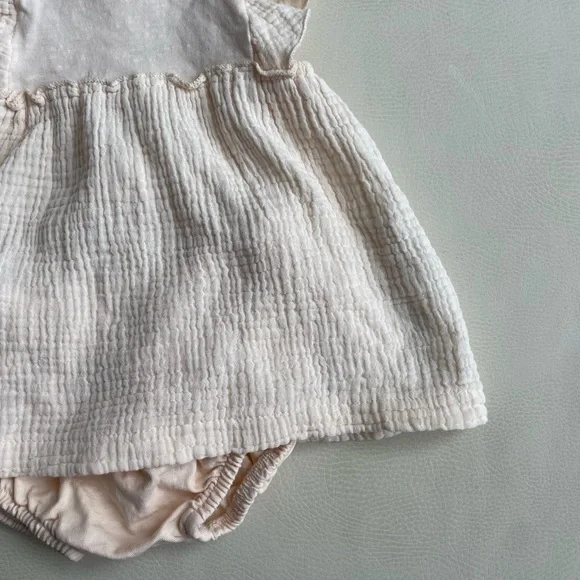 Zara Baby Dress with Bloomers 1-3 months & 3-6month - Picture 4 of 12